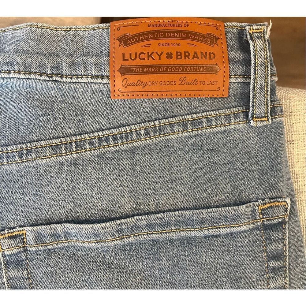 Lucky Brand Men's 410 Athletic Fit Jean - 32x32 - Picture 7 of 8